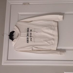 Super soft Abercrombie sweatshirt!!